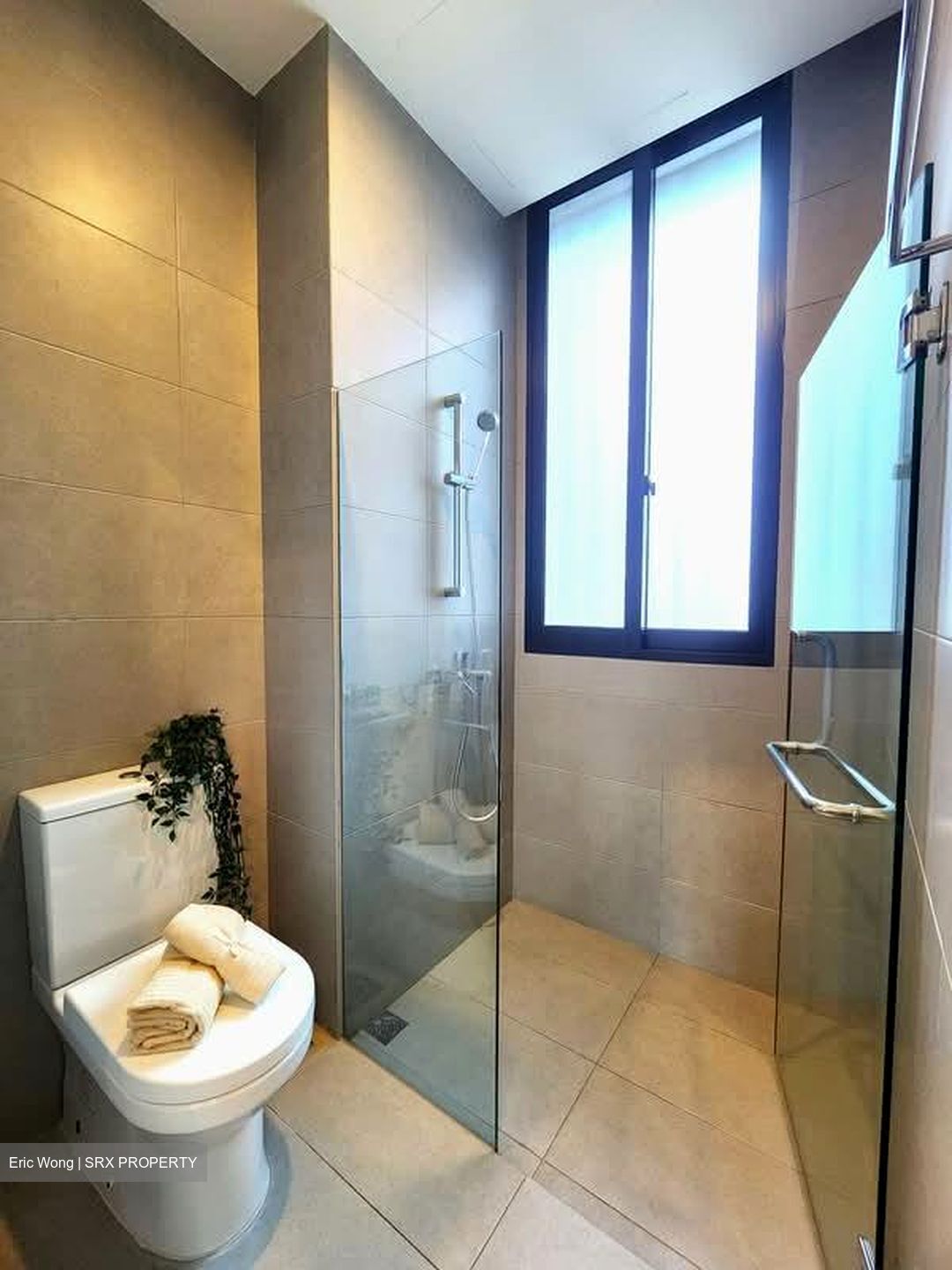 Senyum Residences (D14), Terrace #592292121